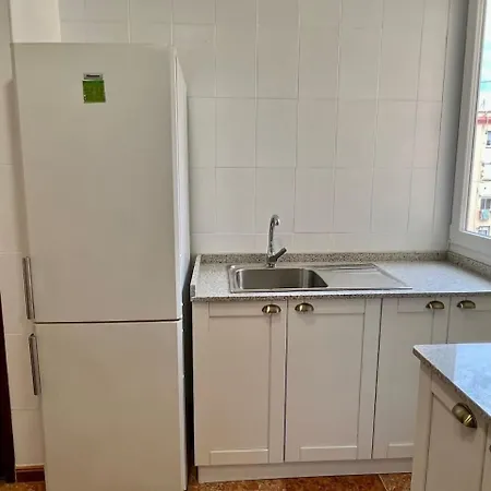Bonito Y Grande Cerca De La Playa Apartment Valencia
